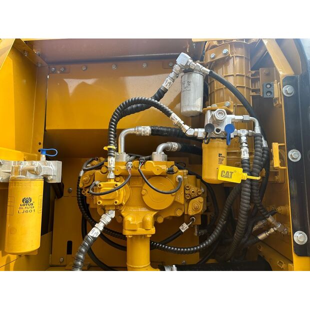 2023 Caterpillar 320D-44857765