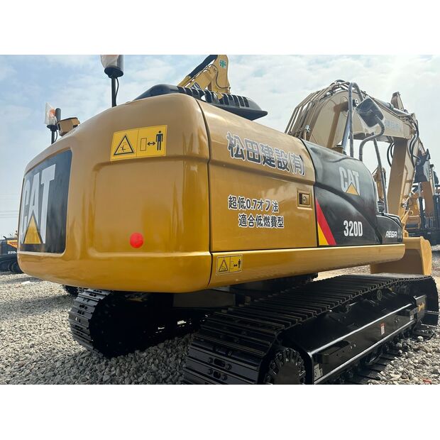 2023 Caterpillar 320D-44857766