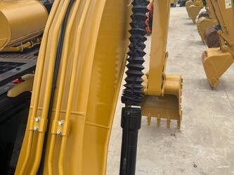 2024-caterpillar-320d2l-1403440-44857773