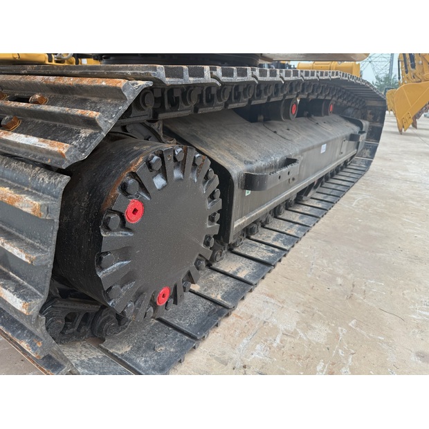 2024 Caterpillar 320D2L-44857778