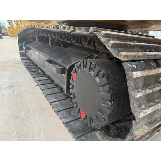 2024 Caterpillar 320D2L-44857784