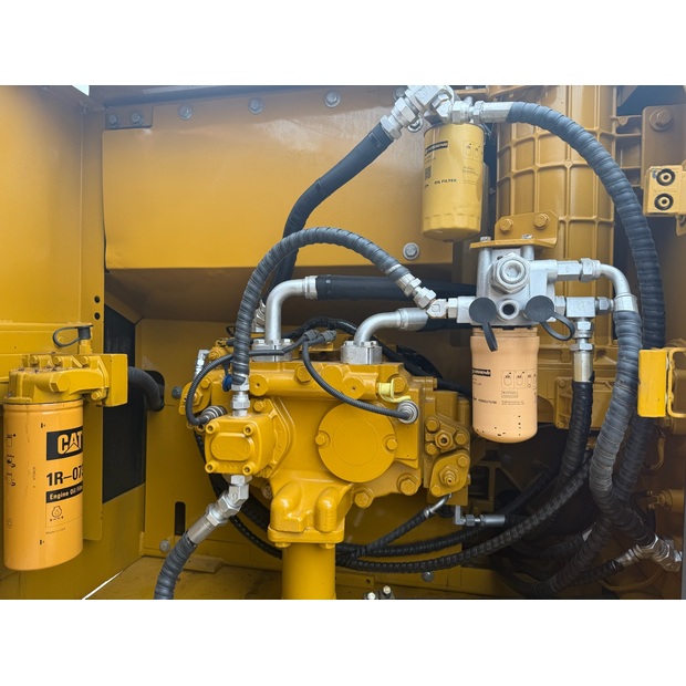 2024 Caterpillar 320D2L-44857788