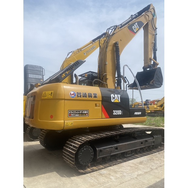 2023 Caterpillar 320D2-44857796