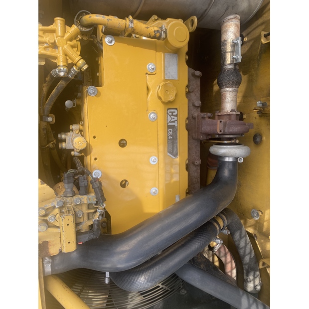 2023 Caterpillar 320D2-44857802