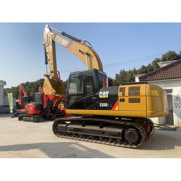 2024 Caterpillar 320D2L-44858091