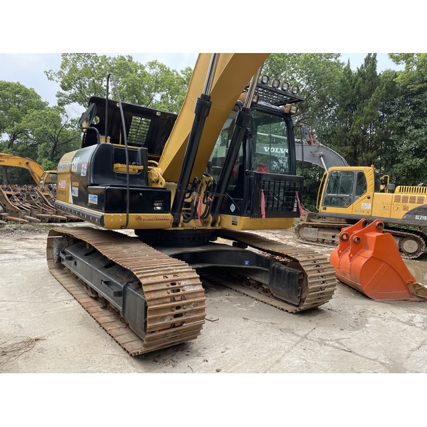 2022 Caterpillar 320D-44858098