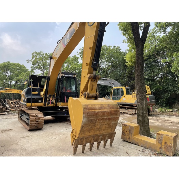 2022 Caterpillar 320D-44858106