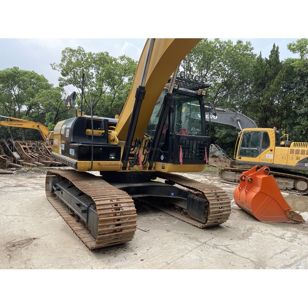 2022 Caterpillar 320D-44858107