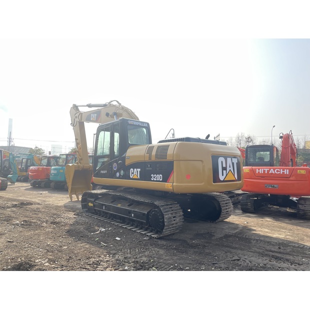 2023 كاتربيلر 320D-44858115