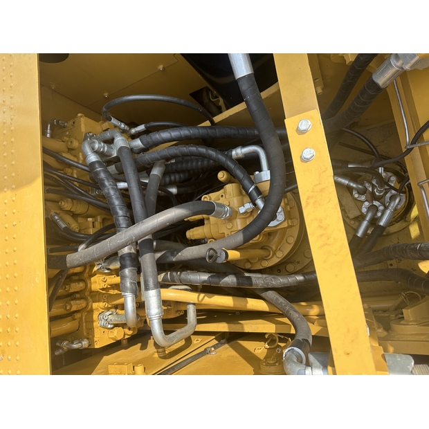 2023 كاتربيلر 320D-44858116