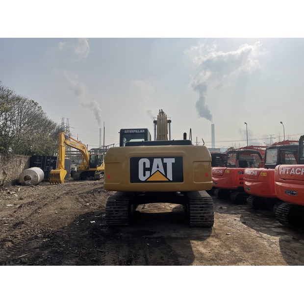 2023 كاتربيلر 320D-44858121