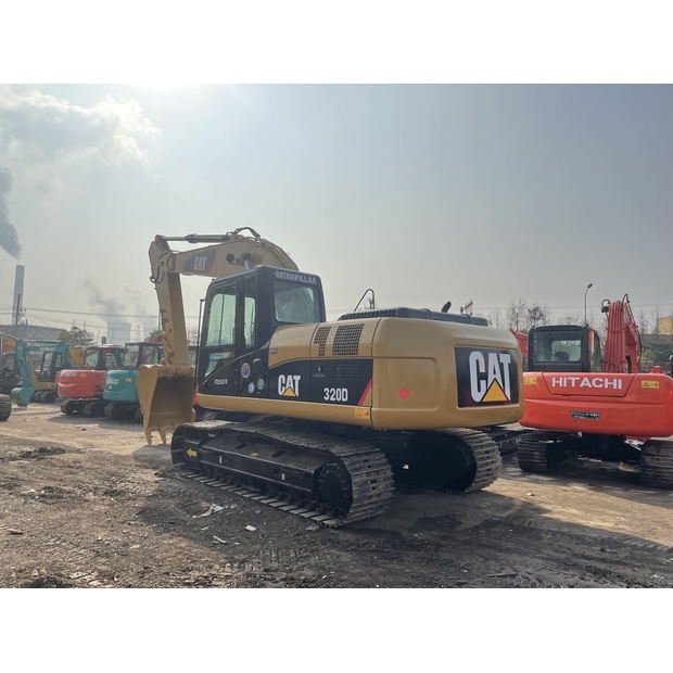 2023 كاتربيلر 320D-44858122