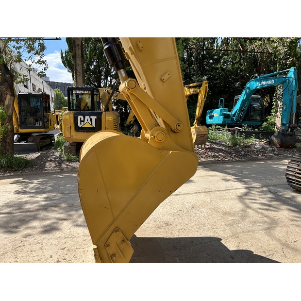 2023 كاتربيلر 320D-44858146