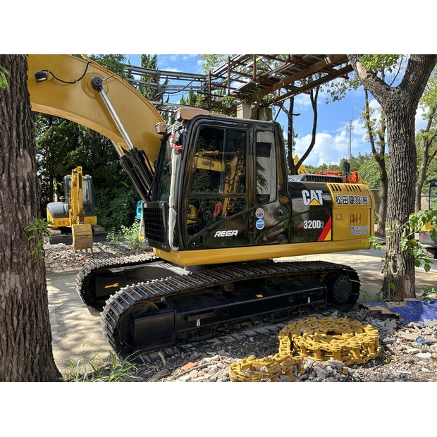 2023 كاتربيلر 320D-44858151