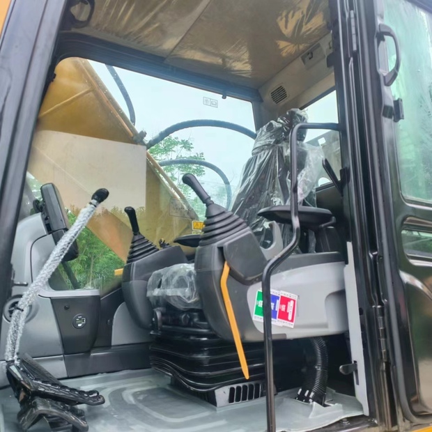 2024 Caterpillar 320D2L-44858193