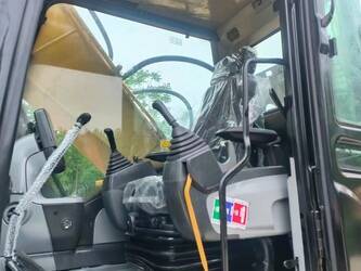 2024-caterpillar-320d2l-1403451-44858193