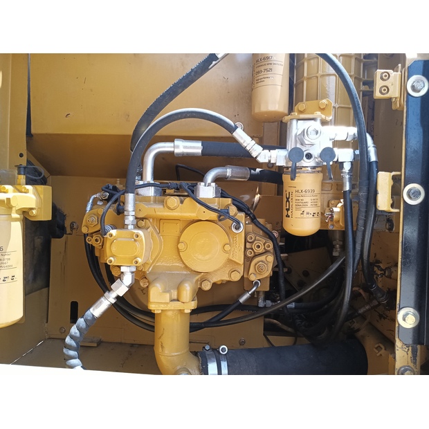 2024 كاتربيلر 320D-44858207