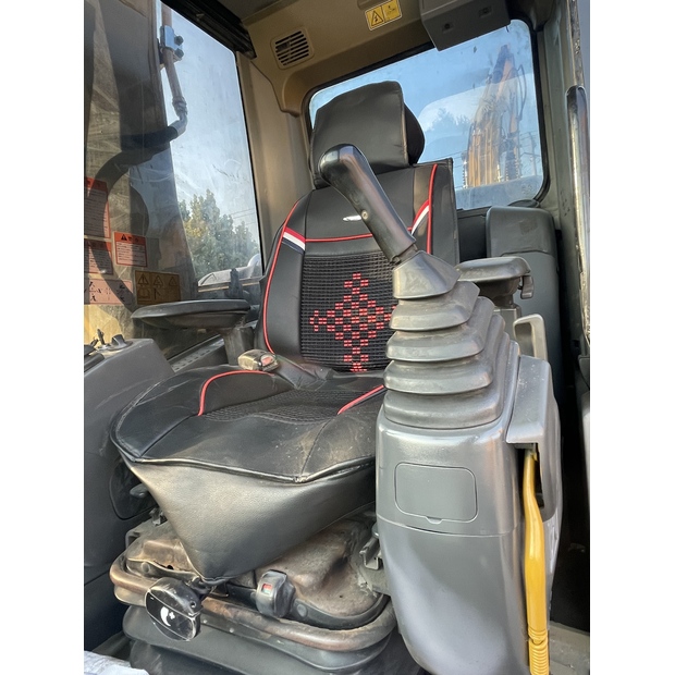 2024 Caterpillar 320D2L-44858221