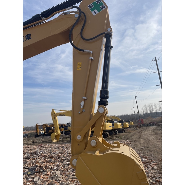 2024 Caterpillar 320D2-44858236