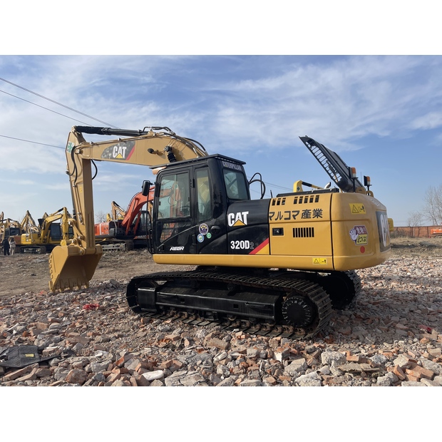 2024 Caterpillar 320D2-44858242