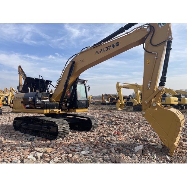 2024 Caterpillar 320D2-44858250