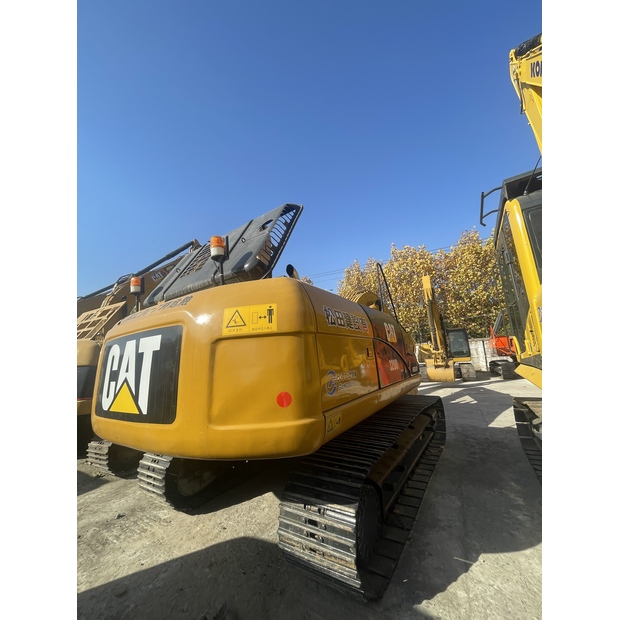 2025 كاتربيلر 320D-44858255