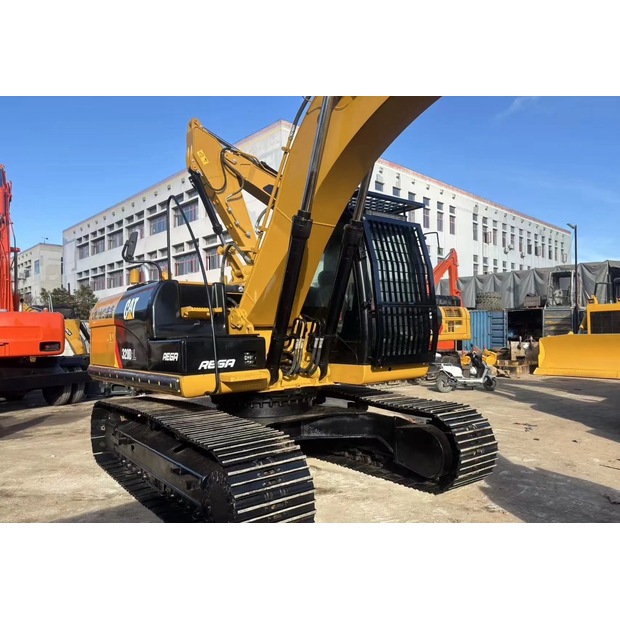 2024 Caterpillar 320D-44858305