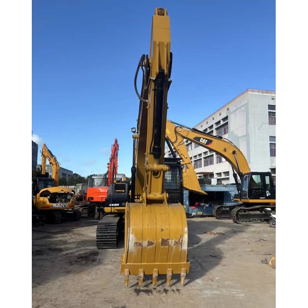 2024 Caterpillar 320D-44858306