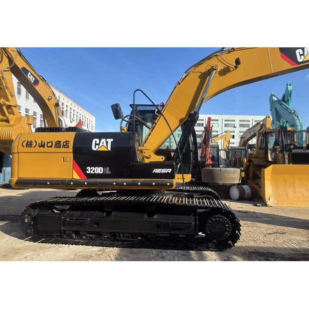 2024 Caterpillar 320D-44858310