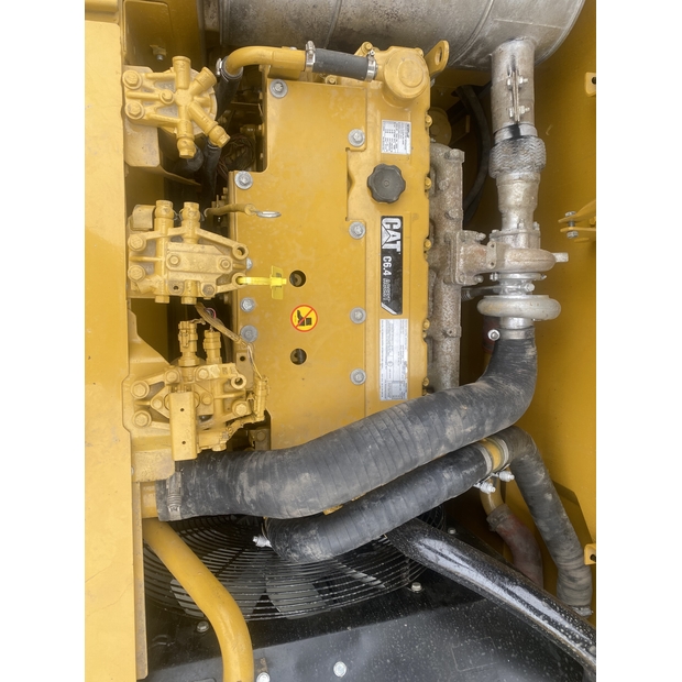 2024 Caterpillar 320D-44858311