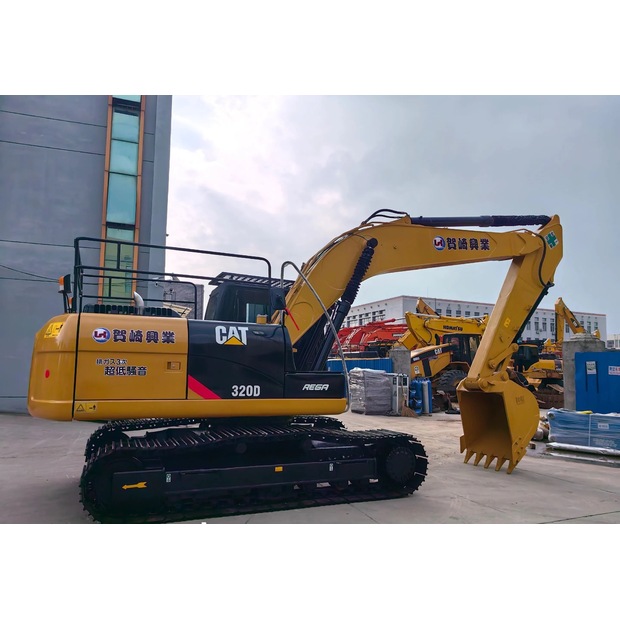 2024 كاتربيلر 320D-44858321