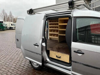 2017-volkswagen-caddy-1380802-44858428