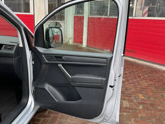 2017-volkswagen-caddy-1380802-44858488