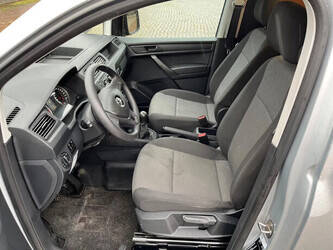 2017-volkswagen-caddy-1380802-44858495