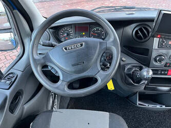 2013-iveco-daily-35c15-1403471-44858647
