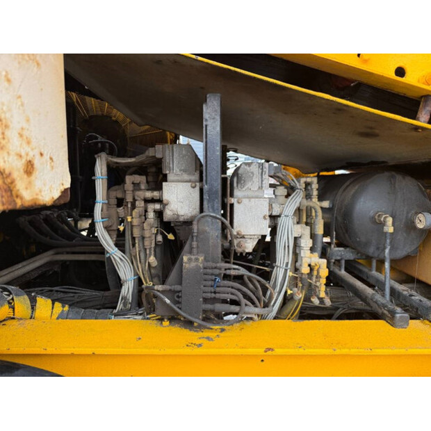 2012 بيكرز 3-MTBC-44858972