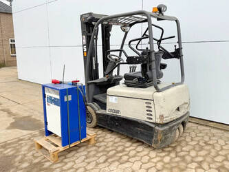 2009-crown-sc4240-1-6-1403489-44859067