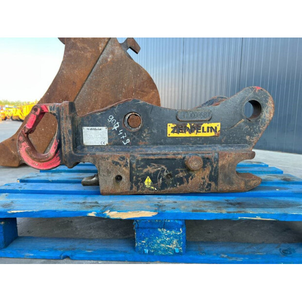 2017 OilQuick OQ65-44860241