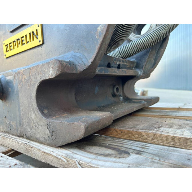 2018 OilQuick OQ65-44860256