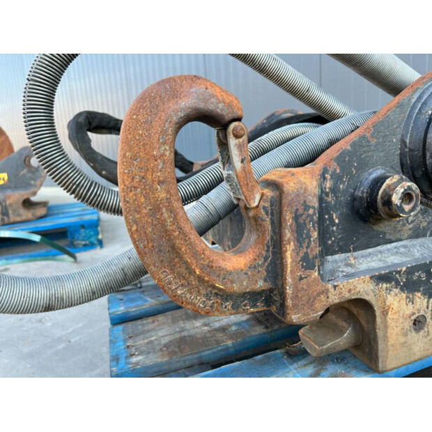 2018 أويل كويك OQ65-44860286