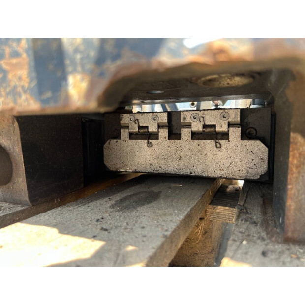 2017 OilQuick OQ65-44860336