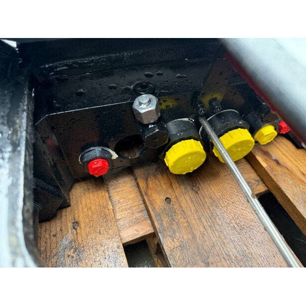 2017 OilQuick OQ70/55-44860412