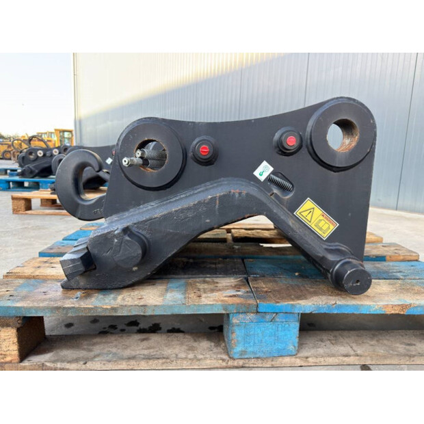 2019 فيراكتيرت CW20-44860478