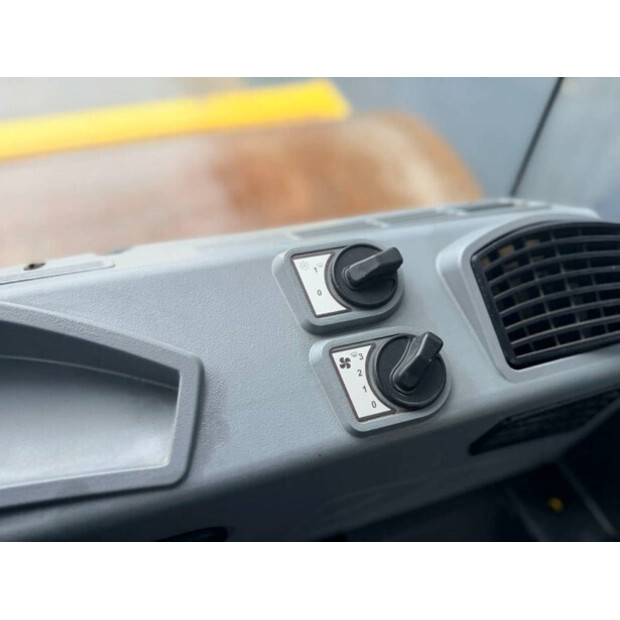 2017 BOMAG BW213D-5-44860940