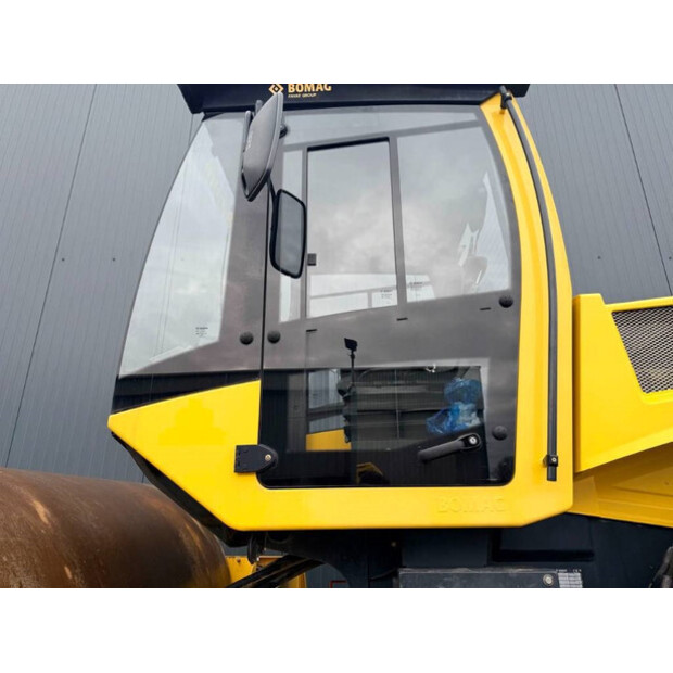 2017 BOMAG BW213D-5-44860945