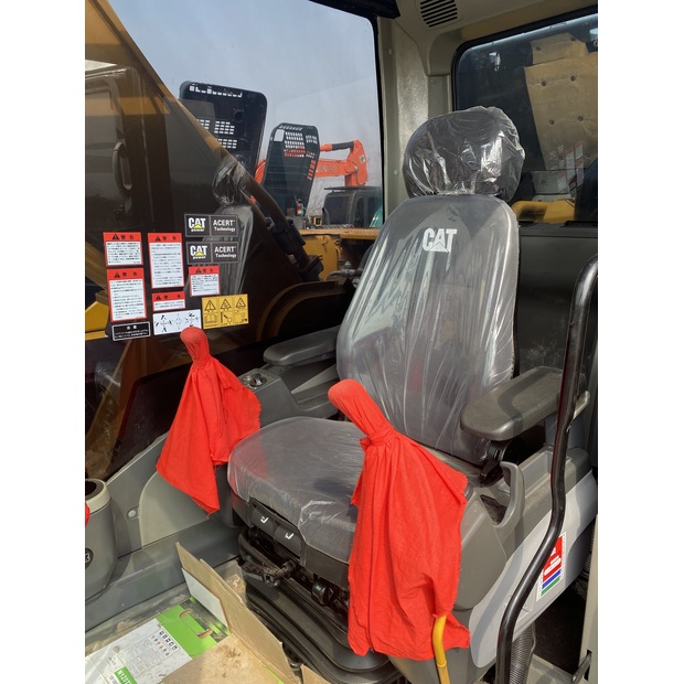 2025 Caterpillar 336D-44861367