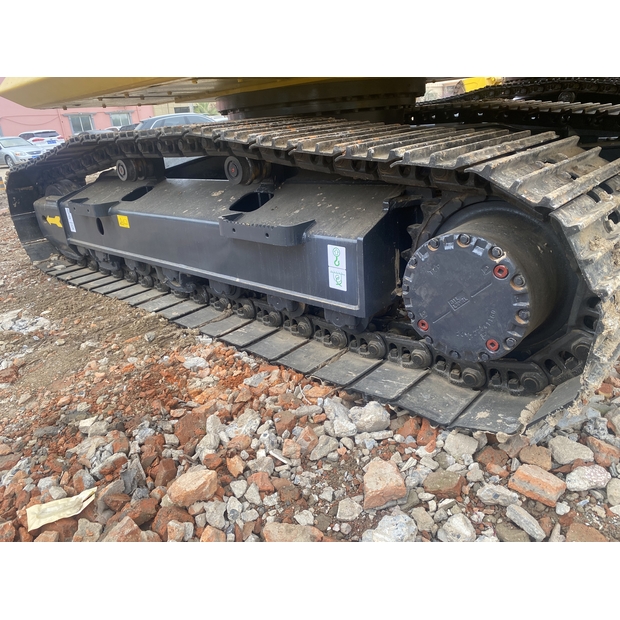 2023 Komatsu PC200-8M0-44861486