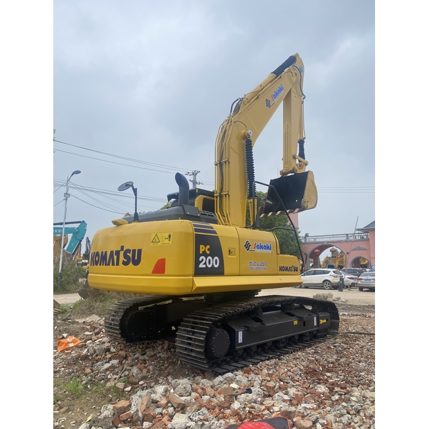 2023 Komatsu PC200-8M0-44861488