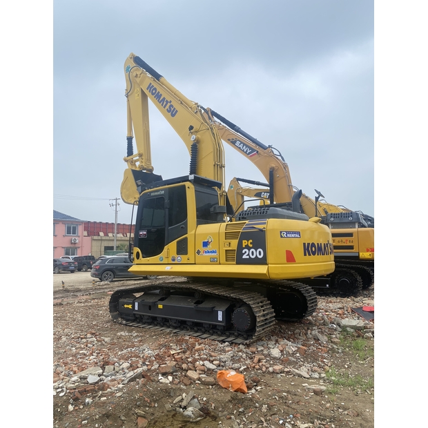 2023 Komatsu PC200-8M0-44861490