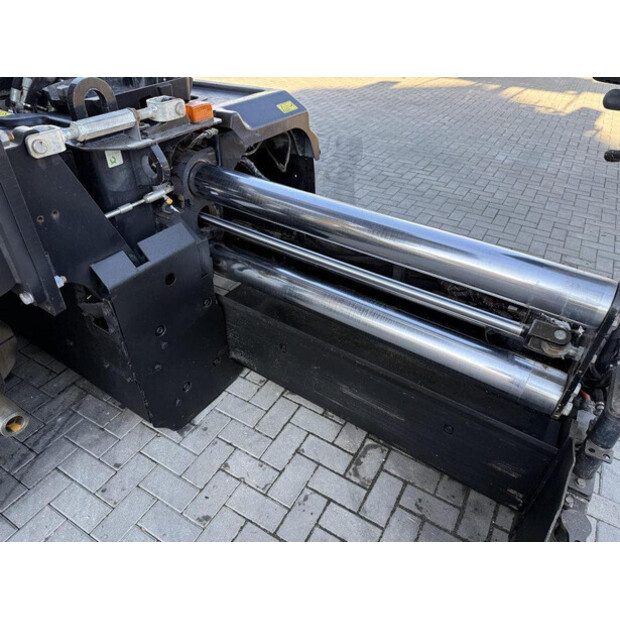 2017 Caterpillar AP655F-44861683